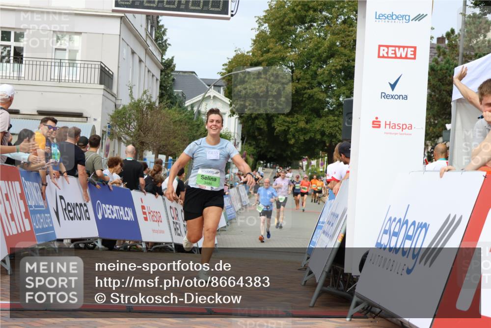 31.08.2025 - 21. Blankeneser Heldenlauf Strokosch-Dieckow http://msf.ph/oto/8664383 31.08.2025 11:19:40 Ziel 3391, 3494 meine-sportfotos.de