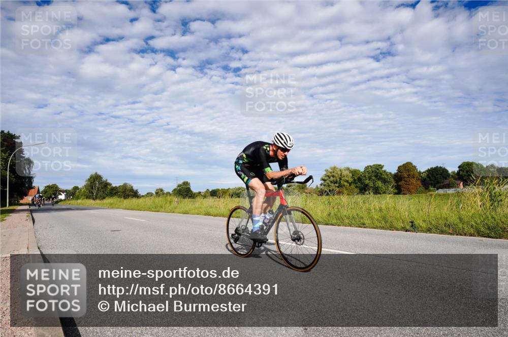 31.08.2025 - Elbe Triathlon Hamburg Michael Burmester http://msf.ph/oto/8664391 31.08.2025 09:51:27 Radfahren 446, 447, 456, 557, 693, 769, 796, 801, 810, 814, 818, 879 meine-sportfotos.de