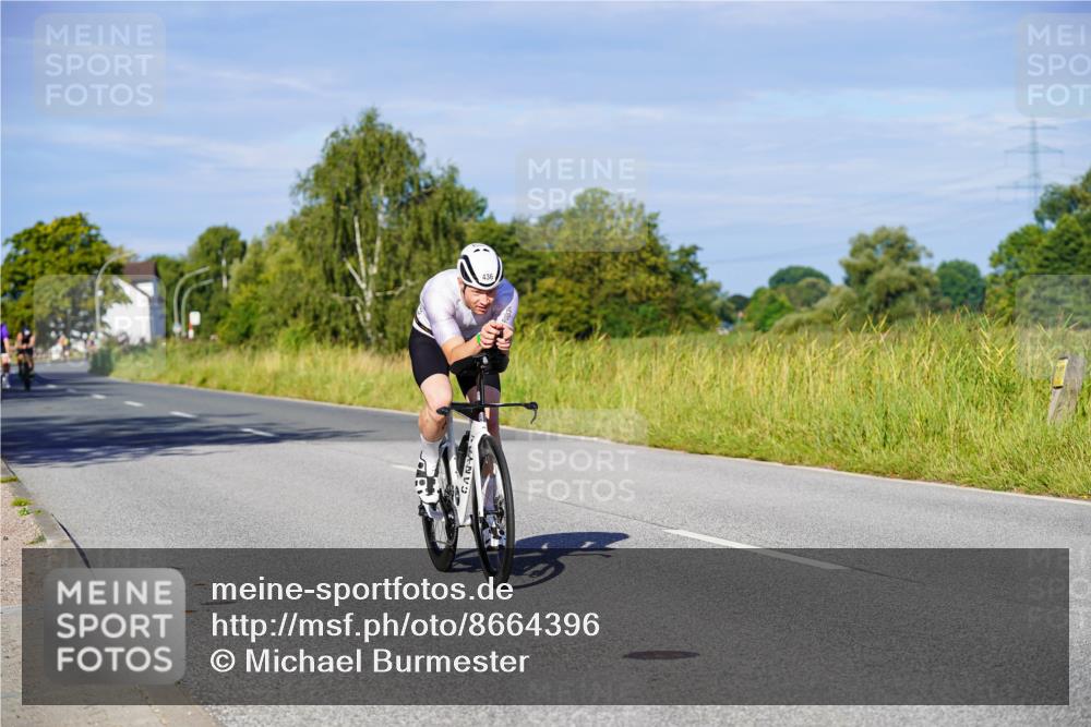31.08.2025 - Elbe Triathlon Hamburg Michael Burmester http://msf.ph/oto/8664396 31.08.2025 09:24:06 Radfahren 185, 309, 436, 470, 511, 536, 695 meine-sportfotos.de