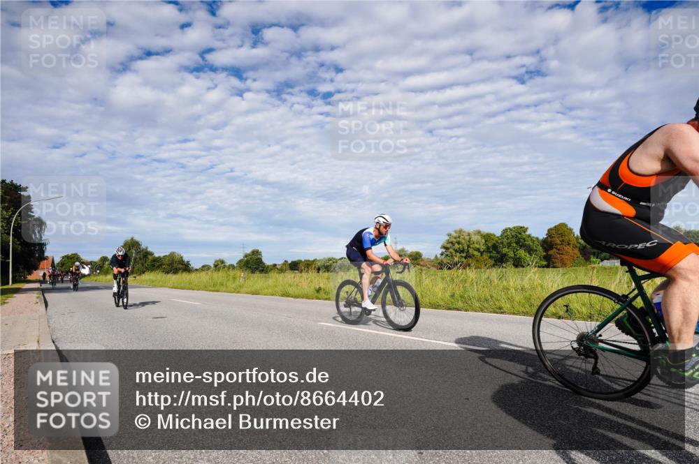 31.08.2025 - Elbe Triathlon Hamburg Michael Burmester http://msf.ph/oto/8664402 31.08.2025 09:51:34 Radfahren 372, 435, 446, 493, 512, 529, 557, 693, 752, 801, 814, 818, 836, 879, 890 meine-sportfotos.de