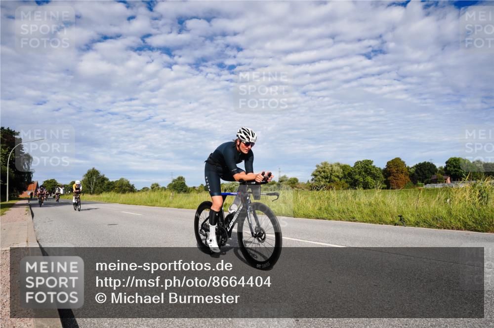 31.08.2025 - Elbe Triathlon Hamburg Michael Burmester http://msf.ph/oto/8664404 31.08.2025 09:51:35 Radfahren 372, 435, 482, 493, 512, 529, 557, 693, 752, 801, 818, 836, 890 meine-sportfotos.de