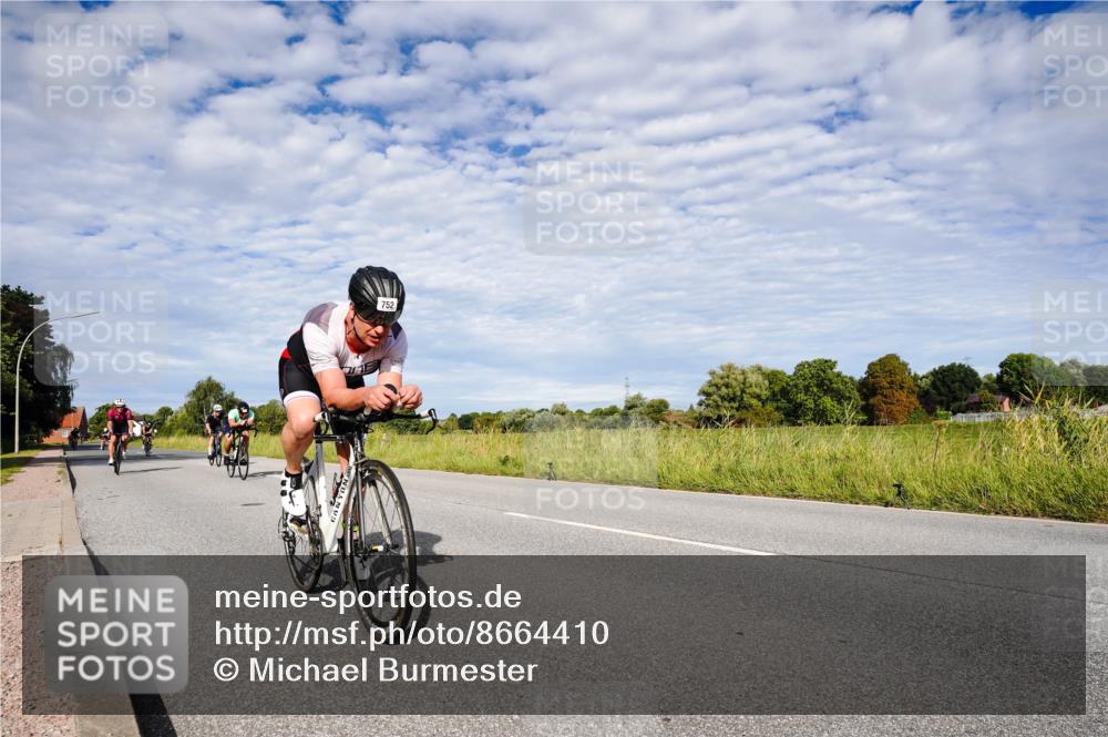31.08.2025 - Elbe Triathlon Hamburg Michael Burmester http://msf.ph/oto/8664410 31.08.2025 09:51:37 Radfahren 372, 435, 482, 493, 512, 529, 752, 818, 836, 849, 890 meine-sportfotos.de
