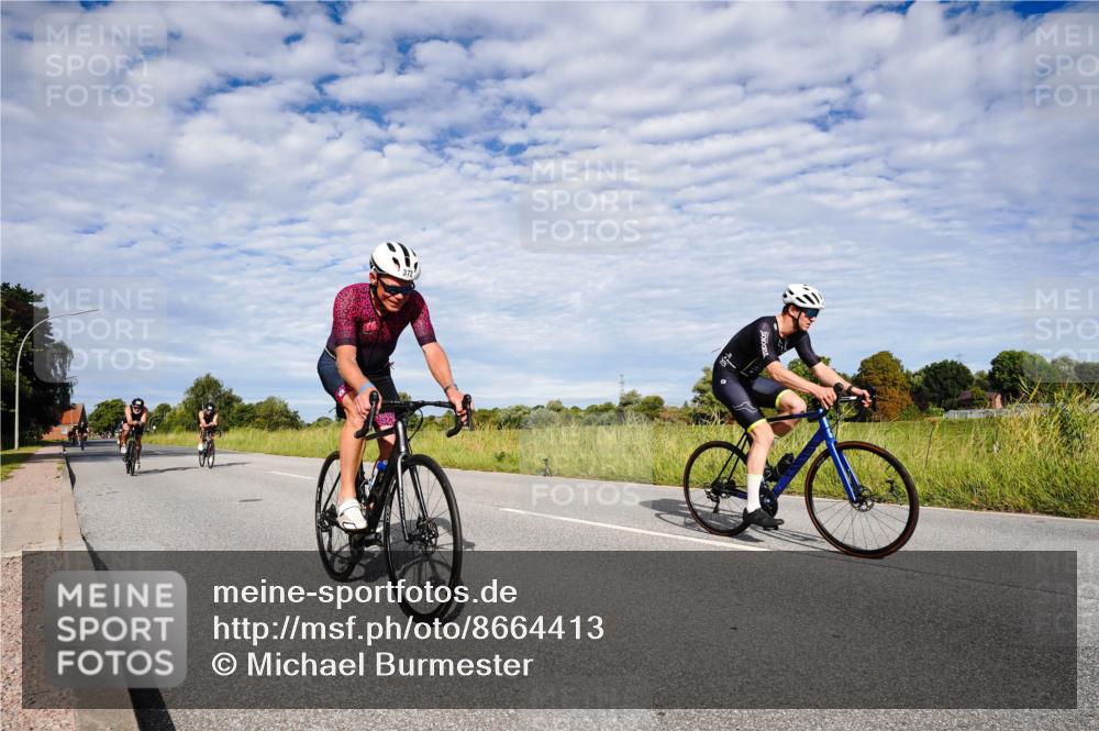 31.08.2025 - Elbe Triathlon Hamburg Michael Burmester http://msf.ph/oto/8664413 31.08.2025 09:51:39 Radfahren 372, 435, 482, 493, 512, 529, 752, 836, 849, 890 meine-sportfotos.de
