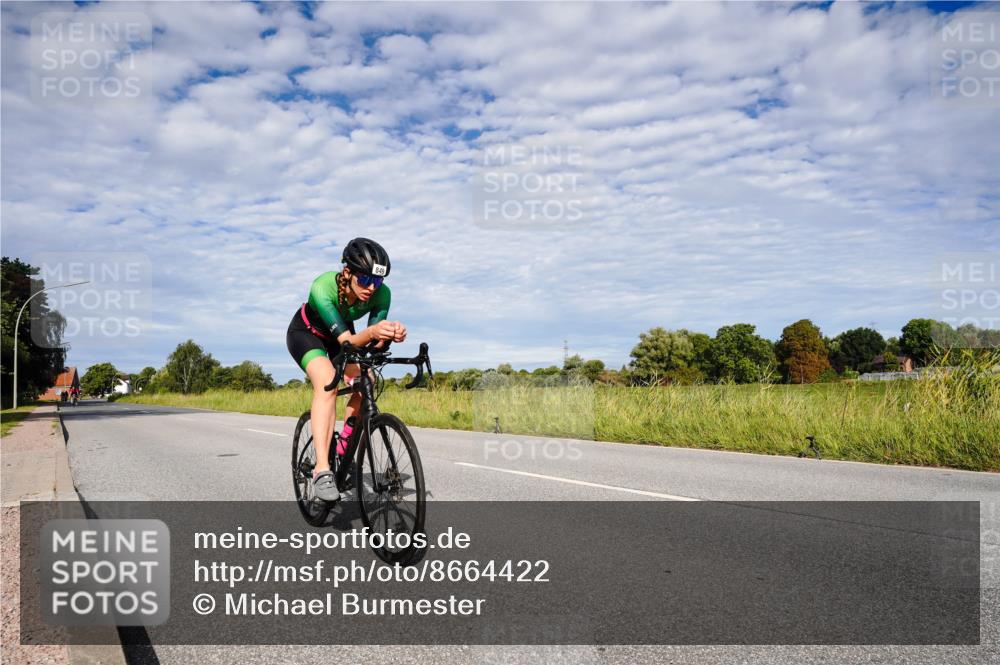 31.08.2025 - Elbe Triathlon Hamburg Michael Burmester http://msf.ph/oto/8664422 31.08.2025 09:51:45 Radfahren 482, 561, 806, 849 meine-sportfotos.de