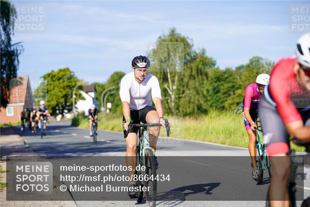 31.08.2025 - Elbe Triathlon Hamburg Michael Burmester http://msf.ph/oto/8664434 31.08.2025 09:24:17 Radfahren 233, 288, 335, 435, 454, 473, 487, 728 meine-sportfotos.de