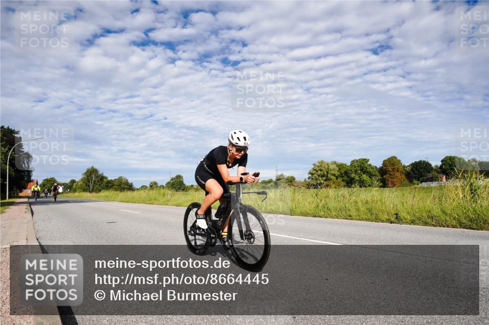 31.08.2025 - Elbe Triathlon Hamburg Michael Burmester http://msf.ph/oto/8664445 31.08.2025 09:52:14 Radfahren 297, 642, 703, 747, 854, 895 meine-sportfotos.de