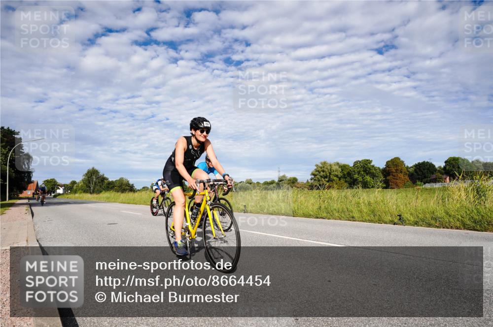 31.08.2025 - Elbe Triathlon Hamburg Michael Burmester http://msf.ph/oto/8664454 31.08.2025 09:52:20 Radfahren 297, 386, 517, 642, 703, 747, 895 meine-sportfotos.de