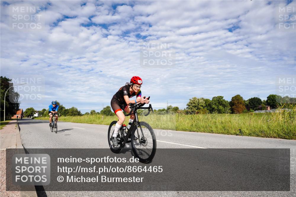 31.08.2025 - Elbe Triathlon Hamburg Michael Burmester http://msf.ph/oto/8664465 31.08.2025 09:52:33 Radfahren 327, 424, 575, 789 meine-sportfotos.de