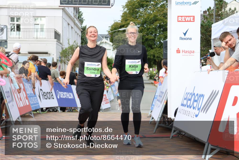 31.08.2025 - 21. Blankeneser Heldenlauf Strokosch-Dieckow http://msf.ph/oto/8664470 31.08.2025 11:19:31 Ziel 3348, 3343 meine-sportfotos.de
