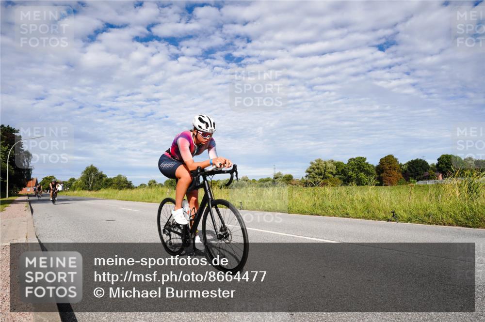 31.08.2025 - Elbe Triathlon Hamburg Michael Burmester http://msf.ph/oto/8664477 31.08.2025 09:52:46 Radfahren 543, 606, 741, 788, 809 meine-sportfotos.de