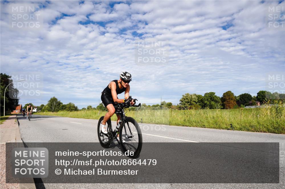 31.08.2025 - Elbe Triathlon Hamburg Michael Burmester http://msf.ph/oto/8664479 31.08.2025 09:52:48 Radfahren 543, 606, 741, 788, 809 meine-sportfotos.de