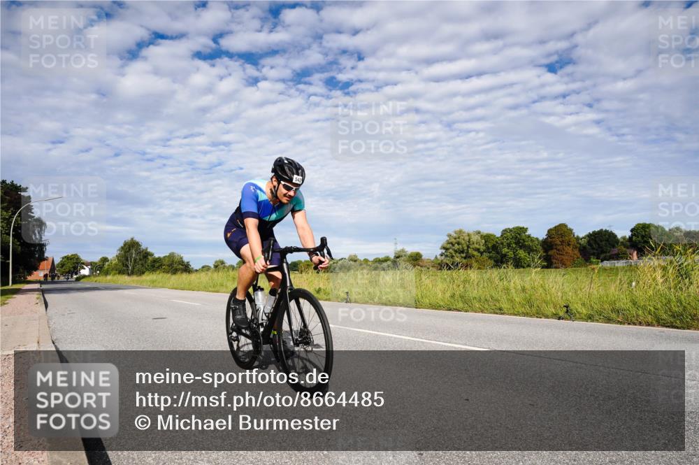 31.08.2025 - Elbe Triathlon Hamburg Michael Burmester http://msf.ph/oto/8664485 31.08.2025 09:52:52 Radfahren 543, 809 meine-sportfotos.de