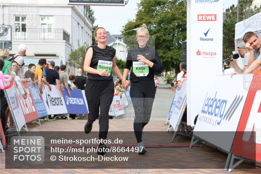 31.08.2025 - 21. Blankeneser Heldenlauf Strokosch-Dieckow http://msf.ph/oto/8664497 31.08.2025 11:19:31 Ziel 3348, 3343 meine-sportfotos.de