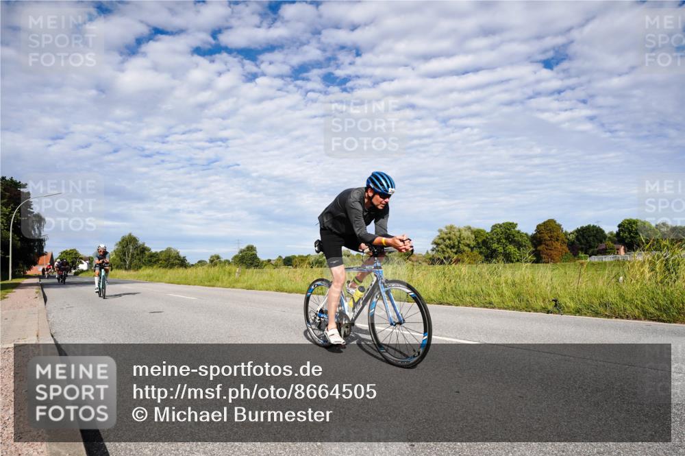 31.08.2025 - Elbe Triathlon Hamburg Michael Burmester http://msf.ph/oto/8664505 31.08.2025 09:53:10 Radfahren 453, 457, 503, 540, 704, 870 meine-sportfotos.de