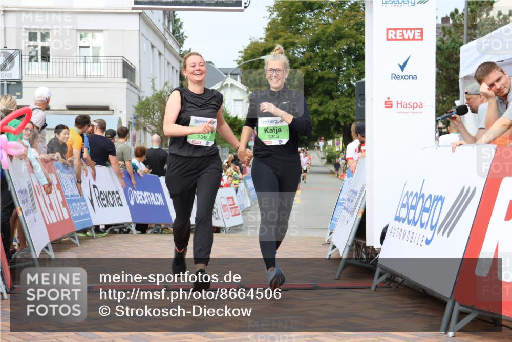 31.08.2025 - 21. Blankeneser Heldenlauf Strokosch-Dieckow http://msf.ph/oto/8664506 31.08.2025 11:19:31 Ziel 3348, 3343 meine-sportfotos.de