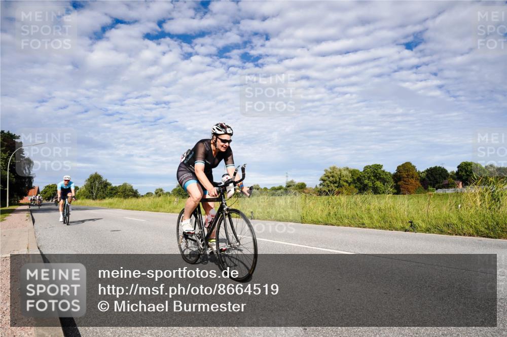 31.08.2025 - Elbe Triathlon Hamburg Michael Burmester http://msf.ph/oto/8664519 31.08.2025 09:53:20 Radfahren 304, 405, 472, 593, 659, 900 meine-sportfotos.de