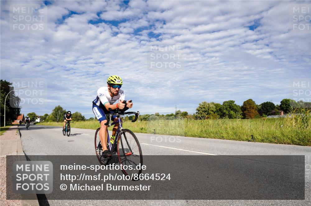 31.08.2025 - Elbe Triathlon Hamburg Michael Burmester http://msf.ph/oto/8664524 31.08.2025 09:53:24 Radfahren 472, 593, 659, 900, 925 meine-sportfotos.de
