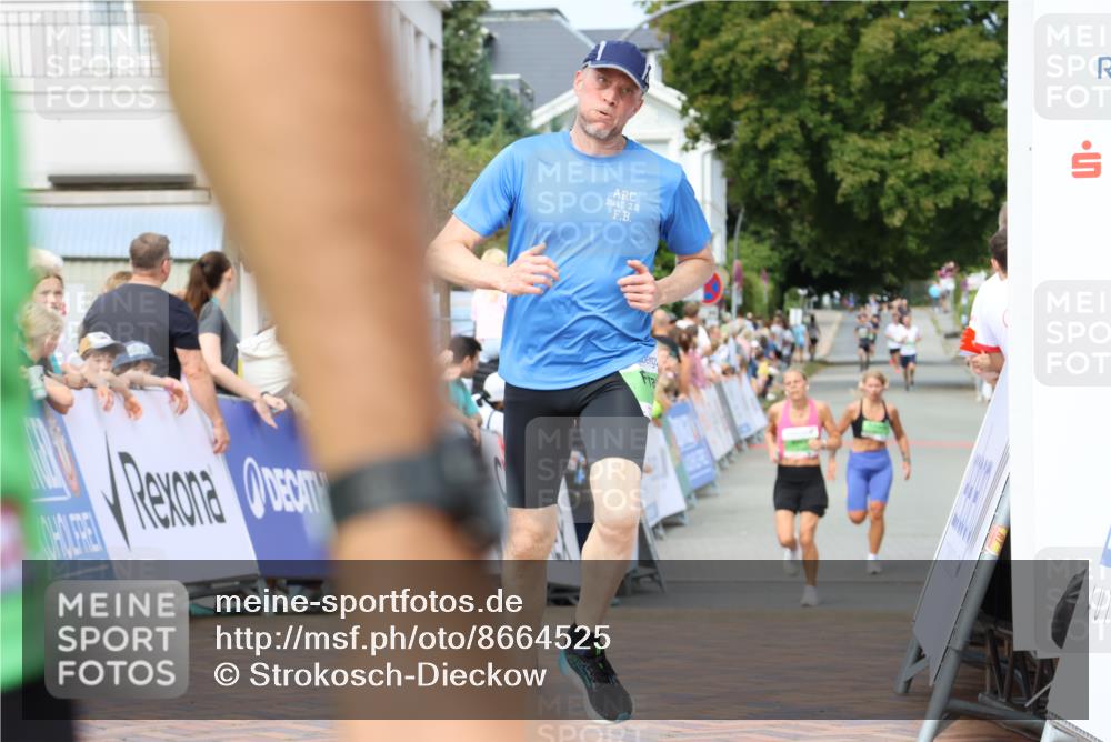 31.08.2025 - 21. Blankeneser Heldenlauf Strokosch-Dieckow http://msf.ph/oto/8664525 31.08.2025 11:00:46 Ziel 3480, 3436, 3468, 3469 meine-sportfotos.de