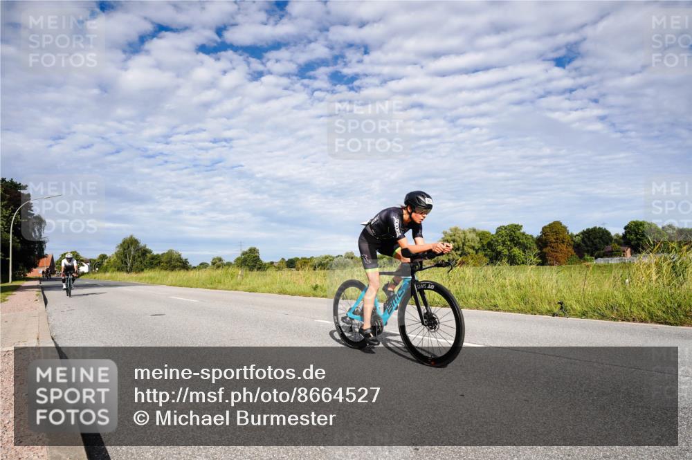 31.08.2025 - Elbe Triathlon Hamburg Michael Burmester http://msf.ph/oto/8664527 31.08.2025 09:53:25 Radfahren 593, 659, 900, 925 meine-sportfotos.de
