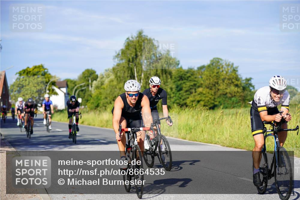 31.08.2025 - Elbe Triathlon Hamburg Michael Burmester http://msf.ph/oto/8664535 31.08.2025 09:24:48 Radfahren 239, 260, 351, 373, 403, 456, 457, 597, 627, 638 meine-sportfotos.de