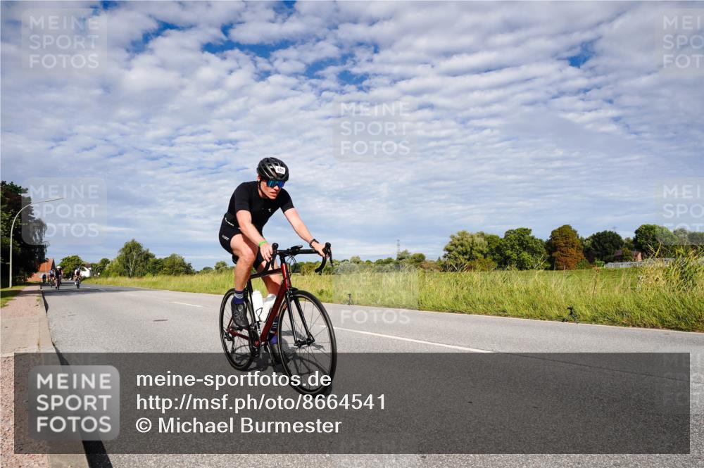 31.08.2025 - Elbe Triathlon Hamburg Michael Burmester http://msf.ph/oto/8664541 31.08.2025 09:53:36 Radfahren 391, 478, 481, 524, 549, 574, 639, 724, 768, 922 meine-sportfotos.de