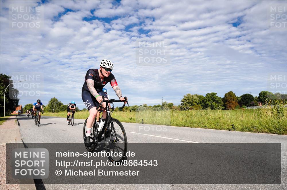 31.08.2025 - Elbe Triathlon Hamburg Michael Burmester http://msf.ph/oto/8664543 31.08.2025 09:53:39 Radfahren 379, 391, 478, 483, 524, 645, 724, 768, 922 meine-sportfotos.de