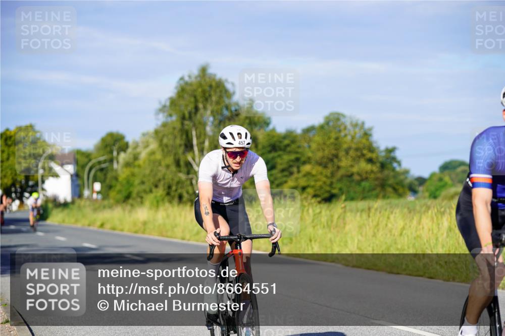 31.08.2025 - Elbe Triathlon Hamburg Michael Burmester http://msf.ph/oto/8664551 31.08.2025 09:24:52 Radfahren 260, 373, 403, 456, 457, 477, 548, 597, 627, 659 meine-sportfotos.de