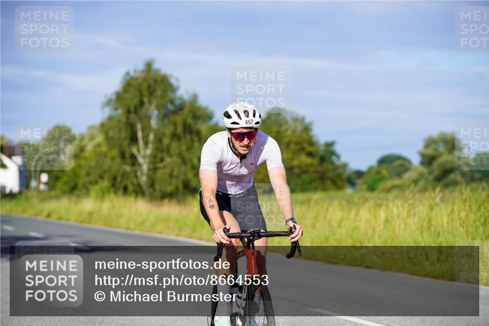 31.08.2025 - Elbe Triathlon Hamburg Michael Burmester http://msf.ph/oto/8664553 31.08.2025 09:24:52 Radfahren 260, 373, 403, 456, 457, 477, 548, 597, 627, 659 meine-sportfotos.de
