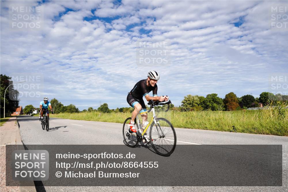 31.08.2025 - Elbe Triathlon Hamburg Michael Burmester http://msf.ph/oto/8664555 31.08.2025 09:53:45 Radfahren 379, 478, 483, 645 meine-sportfotos.de