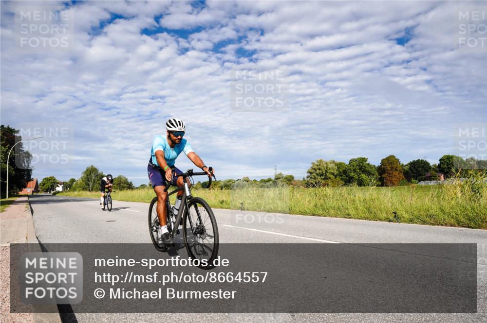 31.08.2025 - Elbe Triathlon Hamburg Michael Burmester http://msf.ph/oto/8664557 31.08.2025 09:53:45 Radfahren 379, 478, 483, 645 meine-sportfotos.de