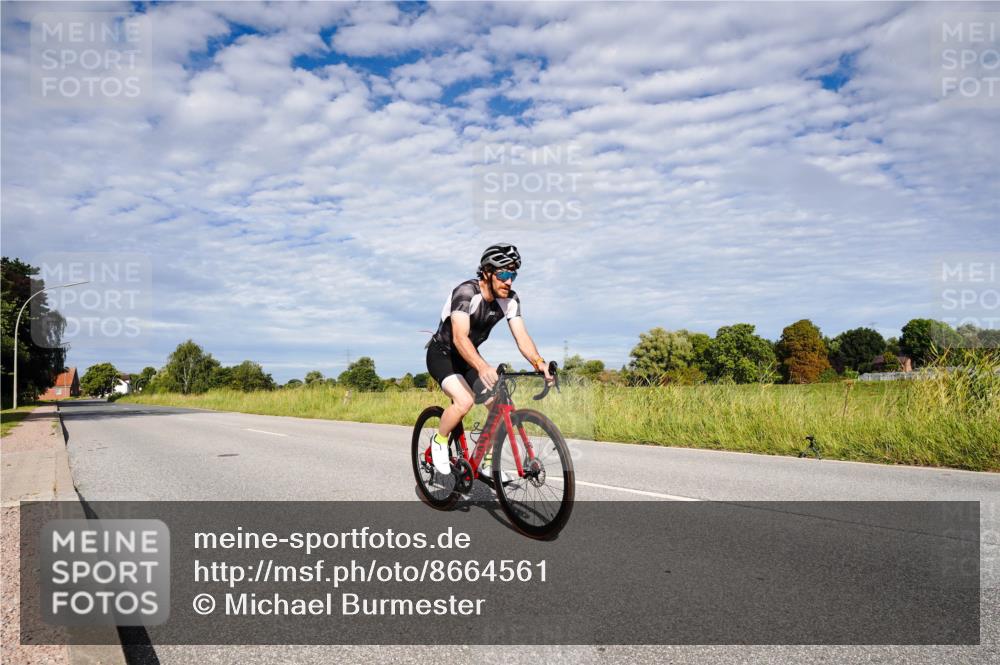 31.08.2025 - Elbe Triathlon Hamburg Michael Burmester http://msf.ph/oto/8664561 31.08.2025 09:53:57 Radfahren 699 meine-sportfotos.de