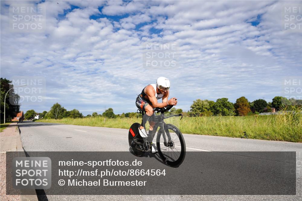 31.08.2025 - Elbe Triathlon Hamburg Michael Burmester http://msf.ph/oto/8664564 31.08.2025 09:54:14 Radfahren 471, 672 meine-sportfotos.de