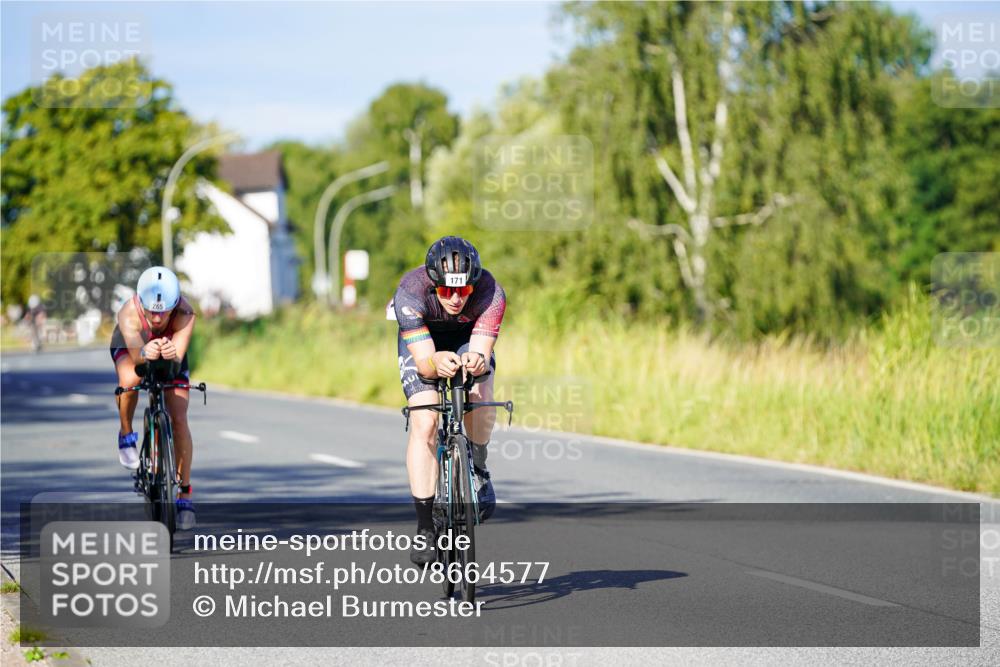 31.08.2025 - Elbe Triathlon Hamburg Michael Burmester http://msf.ph/oto/8664577 31.08.2025 09:25:00 Radfahren 171, 265, 389, 467, 477, 548, 659 meine-sportfotos.de