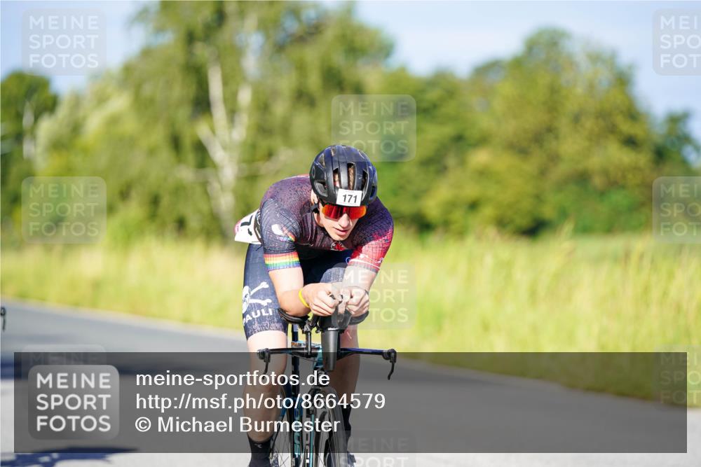 31.08.2025 - Elbe Triathlon Hamburg Michael Burmester http://msf.ph/oto/8664579 31.08.2025 09:25:01 Radfahren 171, 265, 389, 467, 477 meine-sportfotos.de