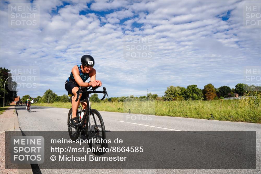31.08.2025 - Elbe Triathlon Hamburg Michael Burmester http://msf.ph/oto/8664585 31.08.2025 09:54:41 Radfahren 496, 530, 587, 619, 630, 805 meine-sportfotos.de