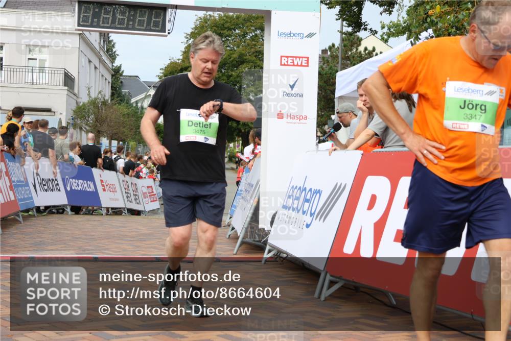31.08.2025 - 21. Blankeneser Heldenlauf Strokosch-Dieckow http://msf.ph/oto/8664604 31.08.2025 11:19:21 Ziel 3464, 3341, 3475, 3347, 3223 meine-sportfotos.de