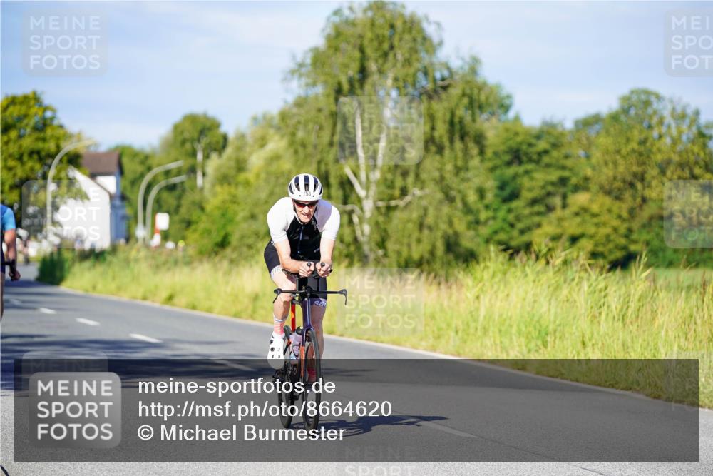 31.08.2025 - Elbe Triathlon Hamburg Michael Burmester http://msf.ph/oto/8664620 31.08.2025 09:25:17 Radfahren 293, 459, 462, 546, 753 meine-sportfotos.de