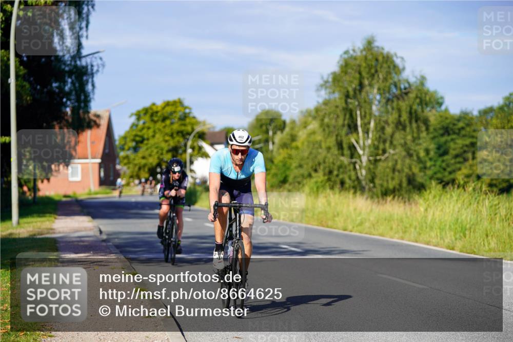 31.08.2025 - Elbe Triathlon Hamburg Michael Burmester http://msf.ph/oto/8664625 31.08.2025 09:25:18 Radfahren 293, 459, 462, 546, 753 meine-sportfotos.de