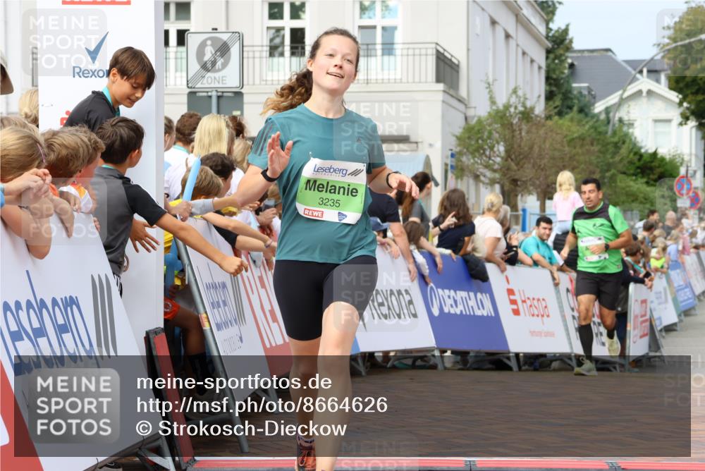 31.08.2025 - 21. Blankeneser Heldenlauf Strokosch-Dieckow http://msf.ph/oto/8664626 31.08.2025 11:00:33 Ziel 3435, 3365, 3235 meine-sportfotos.de