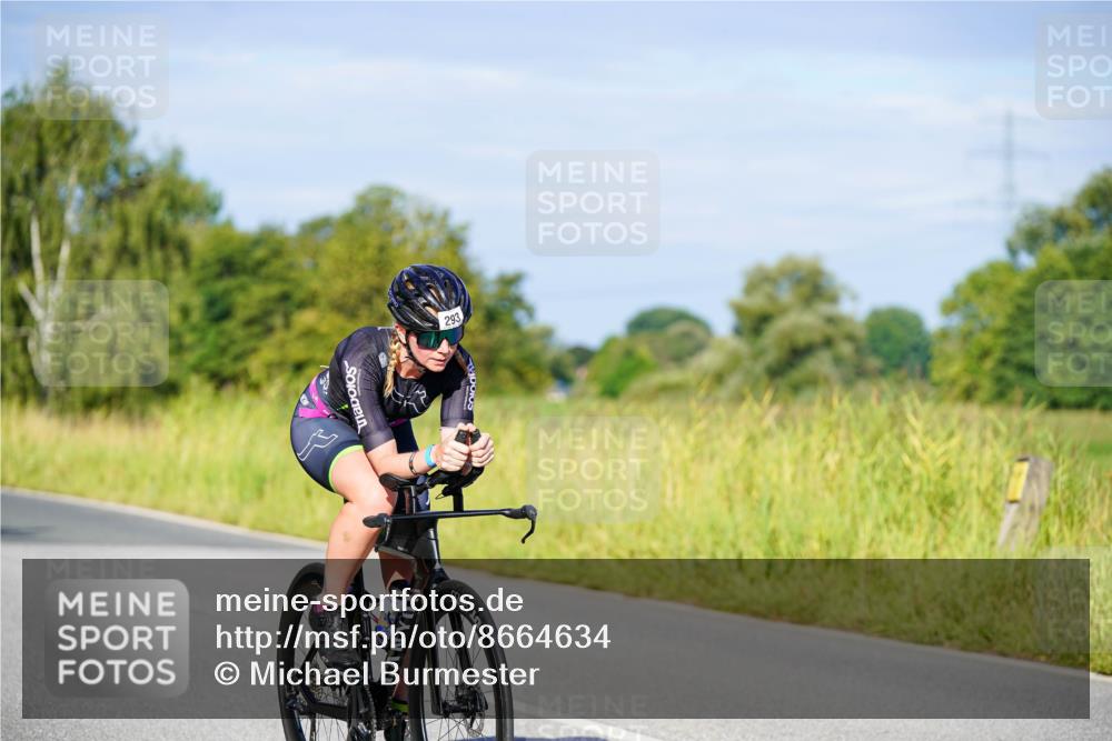 31.08.2025 - Elbe Triathlon Hamburg Michael Burmester http://msf.ph/oto/8664634 31.08.2025 09:25:20 Radfahren 293, 462, 546, 753 meine-sportfotos.de