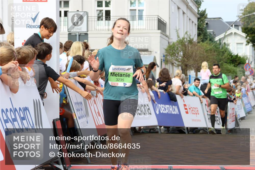 31.08.2025 - 21. Blankeneser Heldenlauf Strokosch-Dieckow http://msf.ph/oto/8664635 31.08.2025 11:00:32 Ziel 3435, 3365, 3235 meine-sportfotos.de