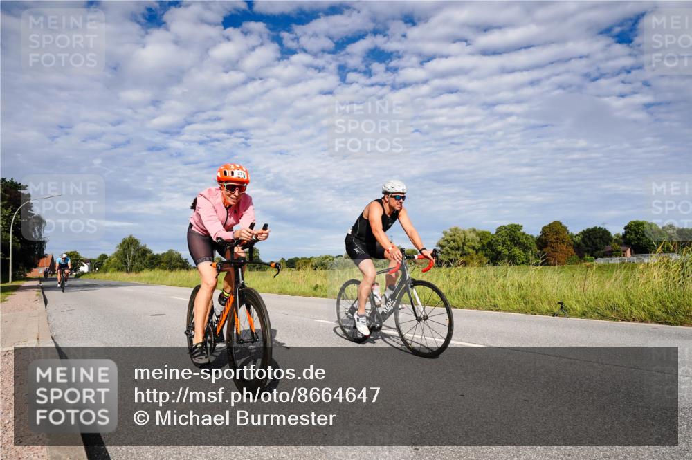 31.08.2025 - Elbe Triathlon Hamburg Michael Burmester http://msf.ph/oto/8664647 31.08.2025 09:55:38 Radfahren 371, 462, 576, 627, 797 meine-sportfotos.de