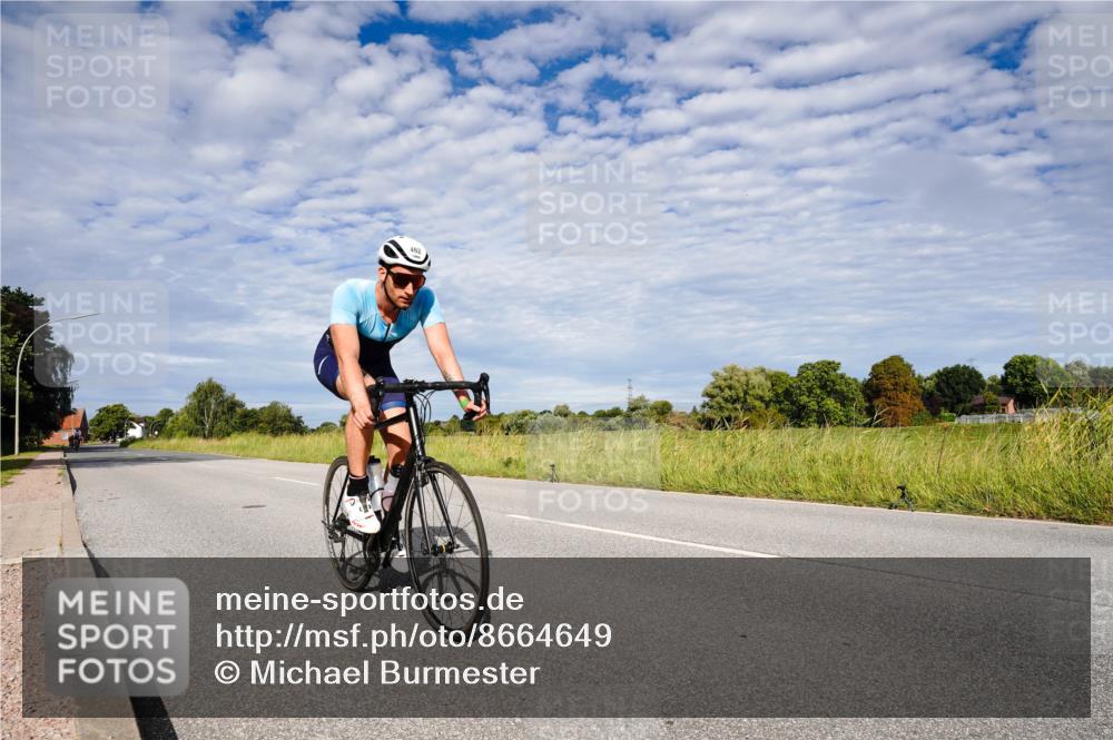 31.08.2025 - Elbe Triathlon Hamburg Michael Burmester http://msf.ph/oto/8664649 31.08.2025 09:55:40 Radfahren 371, 462, 473, 576, 627 meine-sportfotos.de