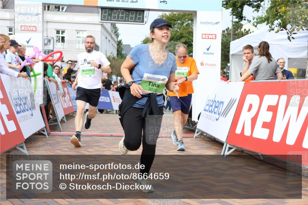 31.08.2025 - 21. Blankeneser Heldenlauf Strokosch-Dieckow http://msf.ph/oto/8664659 31.08.2025 11:19:19 Ziel 3464, 3341, 3475, 3347, 3223 meine-sportfotos.de