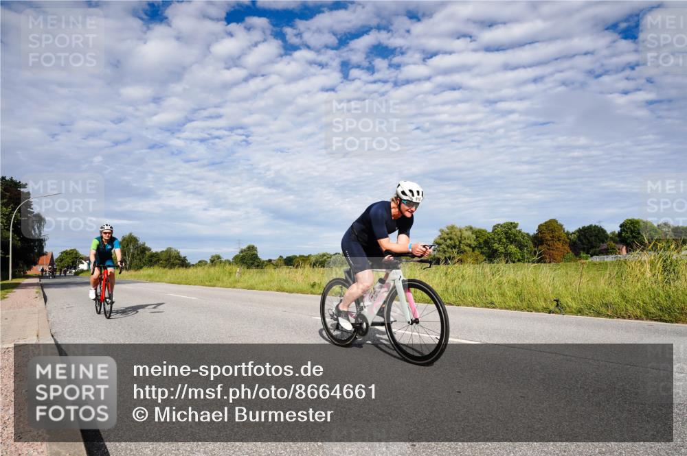 31.08.2025 - Elbe Triathlon Hamburg Michael Burmester http://msf.ph/oto/8664661 31.08.2025 09:55:57 Radfahren 289, 678, 692, 829, 910 meine-sportfotos.de