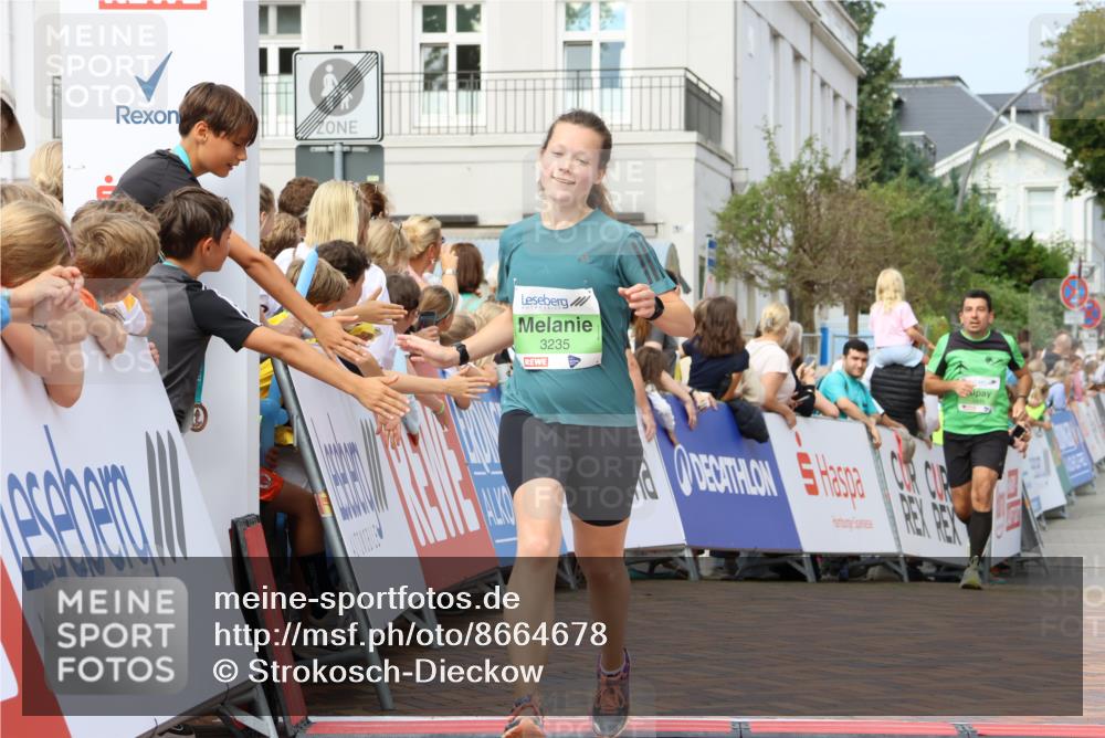31.08.2025 - 21. Blankeneser Heldenlauf Strokosch-Dieckow http://msf.ph/oto/8664678 31.08.2025 11:00:32 Ziel 3435, 3365, 3235 meine-sportfotos.de
