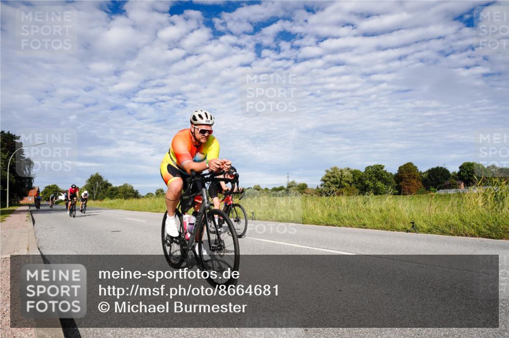 31.08.2025 - Elbe Triathlon Hamburg Michael Burmester http://msf.ph/oto/8664681 31.08.2025 09:56:10 Radfahren 255, 499, 500, 522, 523, 590, 650, 775, 830, 840, 853 meine-sportfotos.de