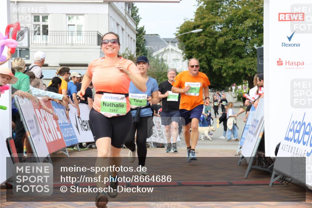 31.08.2025 - 21. Blankeneser Heldenlauf Strokosch-Dieckow http://msf.ph/oto/8664686 31.08.2025 11:19:17 Ziel 3464, 3341, 3475, 3347, 3223 meine-sportfotos.de