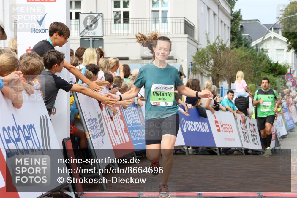 31.08.2025 - 21. Blankeneser Heldenlauf Strokosch-Dieckow http://msf.ph/oto/8664696 31.08.2025 11:00:32 Ziel 3435, 3365, 3235 meine-sportfotos.de
