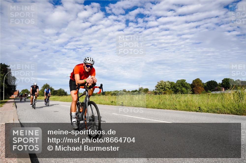 31.08.2025 - Elbe Triathlon Hamburg Michael Burmester http://msf.ph/oto/8664704 31.08.2025 09:56:33 Radfahren 395, 673, 748, 848, 886, 929 meine-sportfotos.de